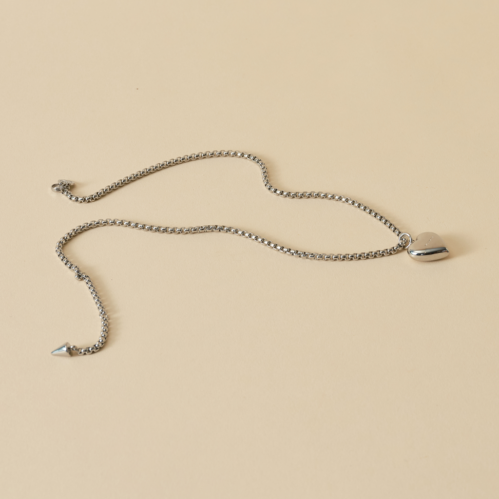 Silk and Steel - Bisous Necklace (Silver)