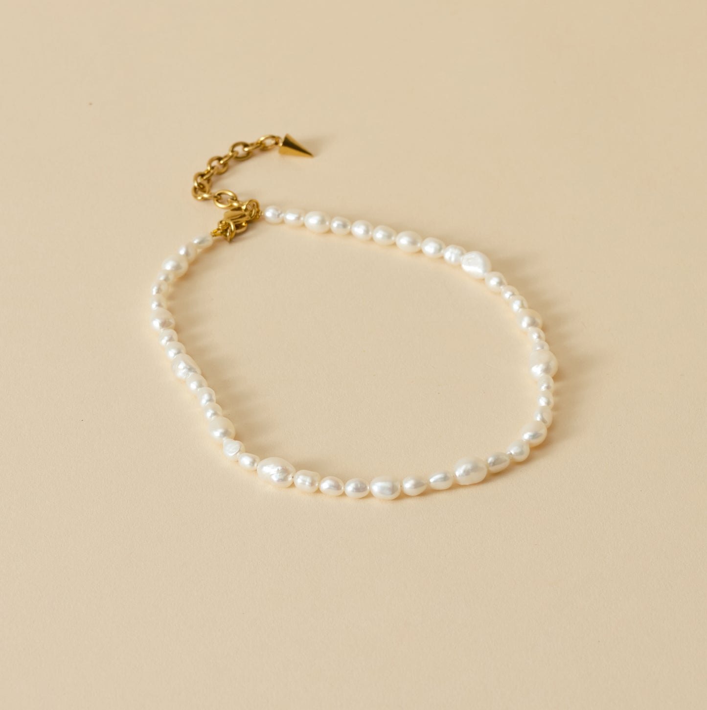 Silk and Steel Allure Necklace (Pearl/Gold)